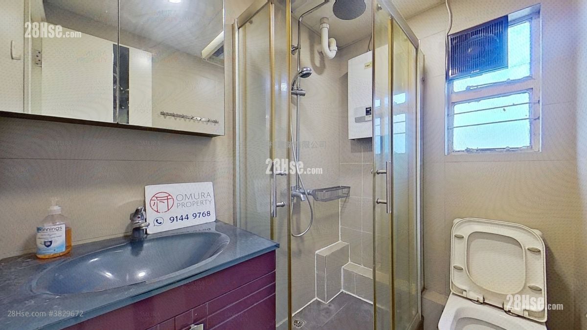 浴室: 南昌邨 售盤 3 房 , 1 浴室 494 平方呎