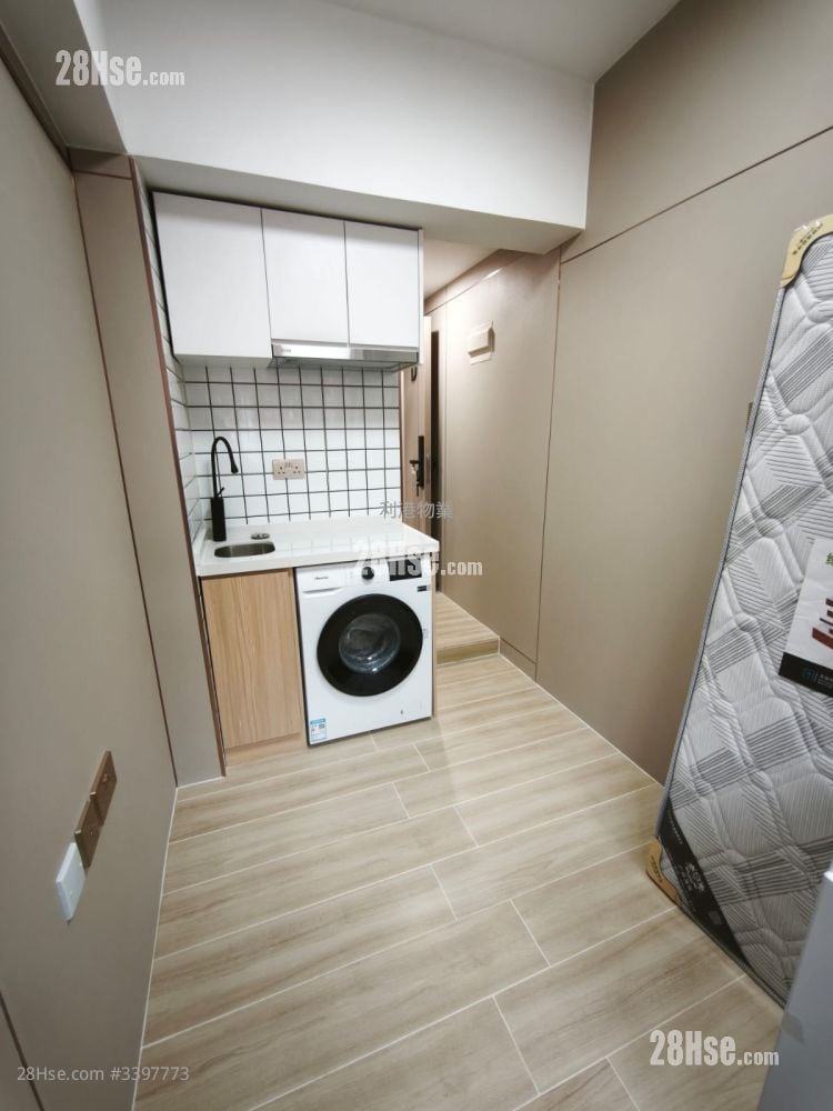 Hin Wah Building Rental Studio , 1 Bathroom 150 ft²
