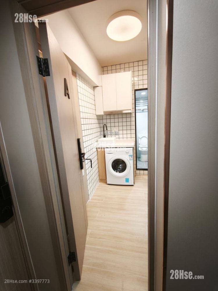 Hin Wah Building Rental Studio , 1 Bathroom 150 ft²