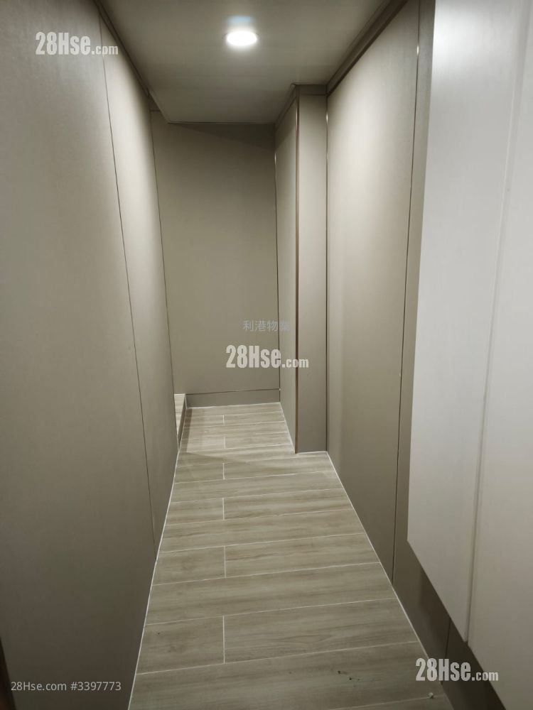 Hin Wah Building Rental Studio , 1 Bathroom 150 ft²