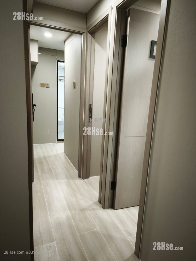 Hin Wah Building Rental Studio , 1 Bathroom 150 ft²