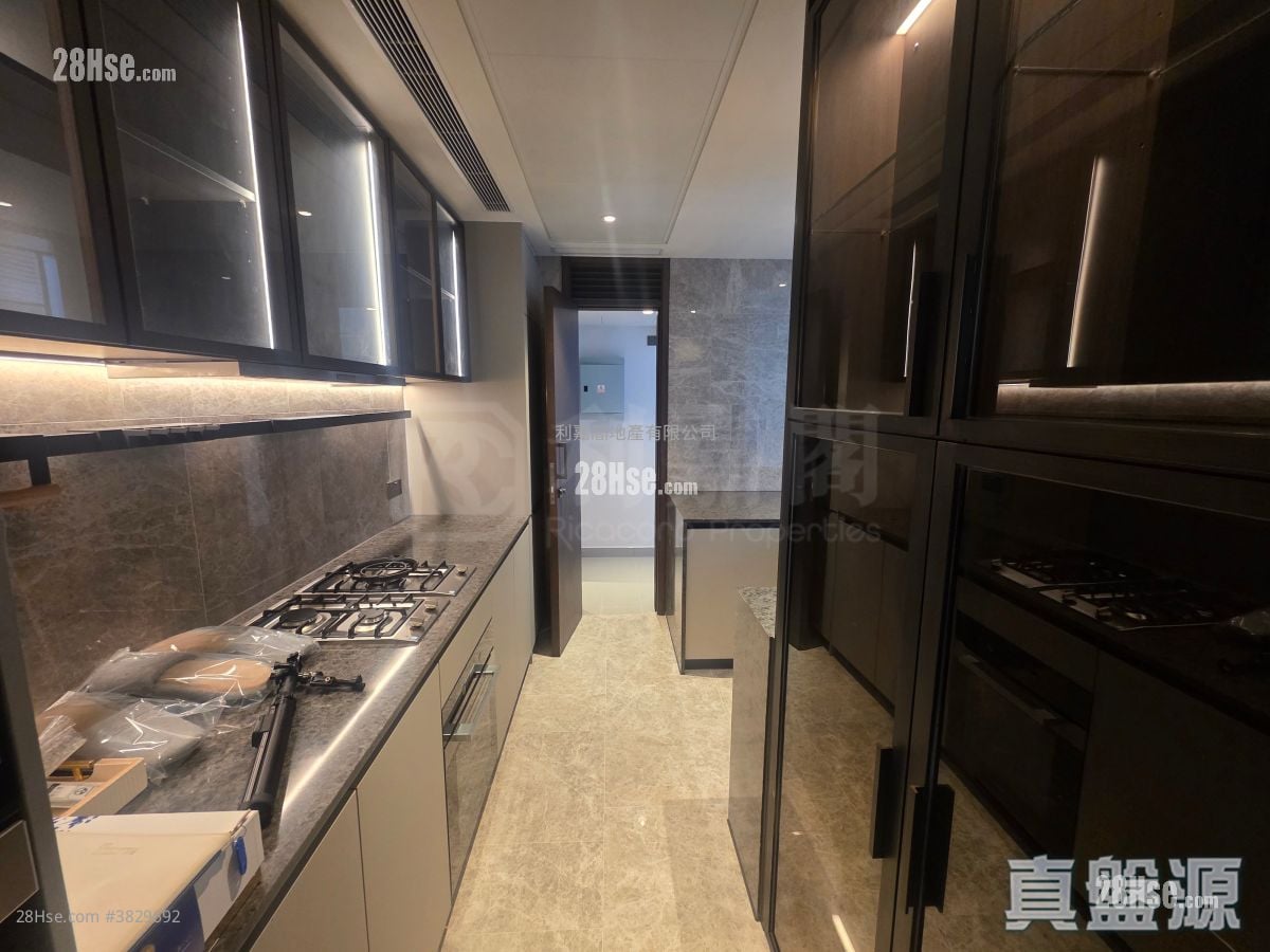 The Knightsbridge Rental 3 Bedrooms , 3 Bathrooms 1,102 ft²