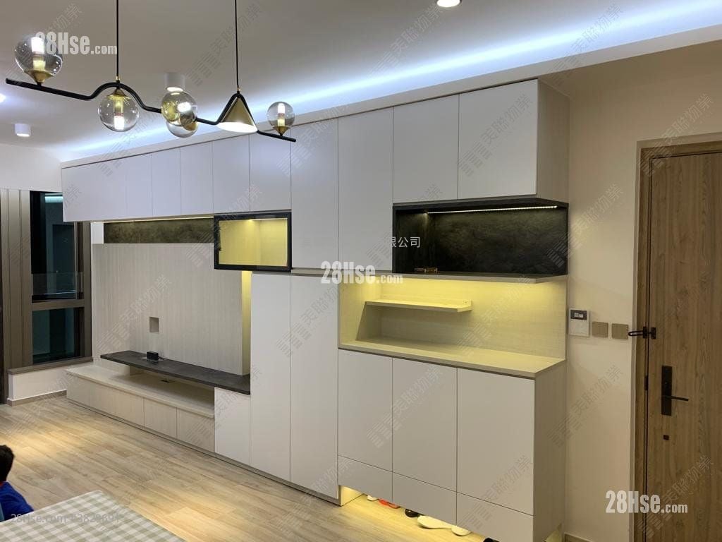 Centra Horizon Sell 3 Bedrooms 1,019 ft²