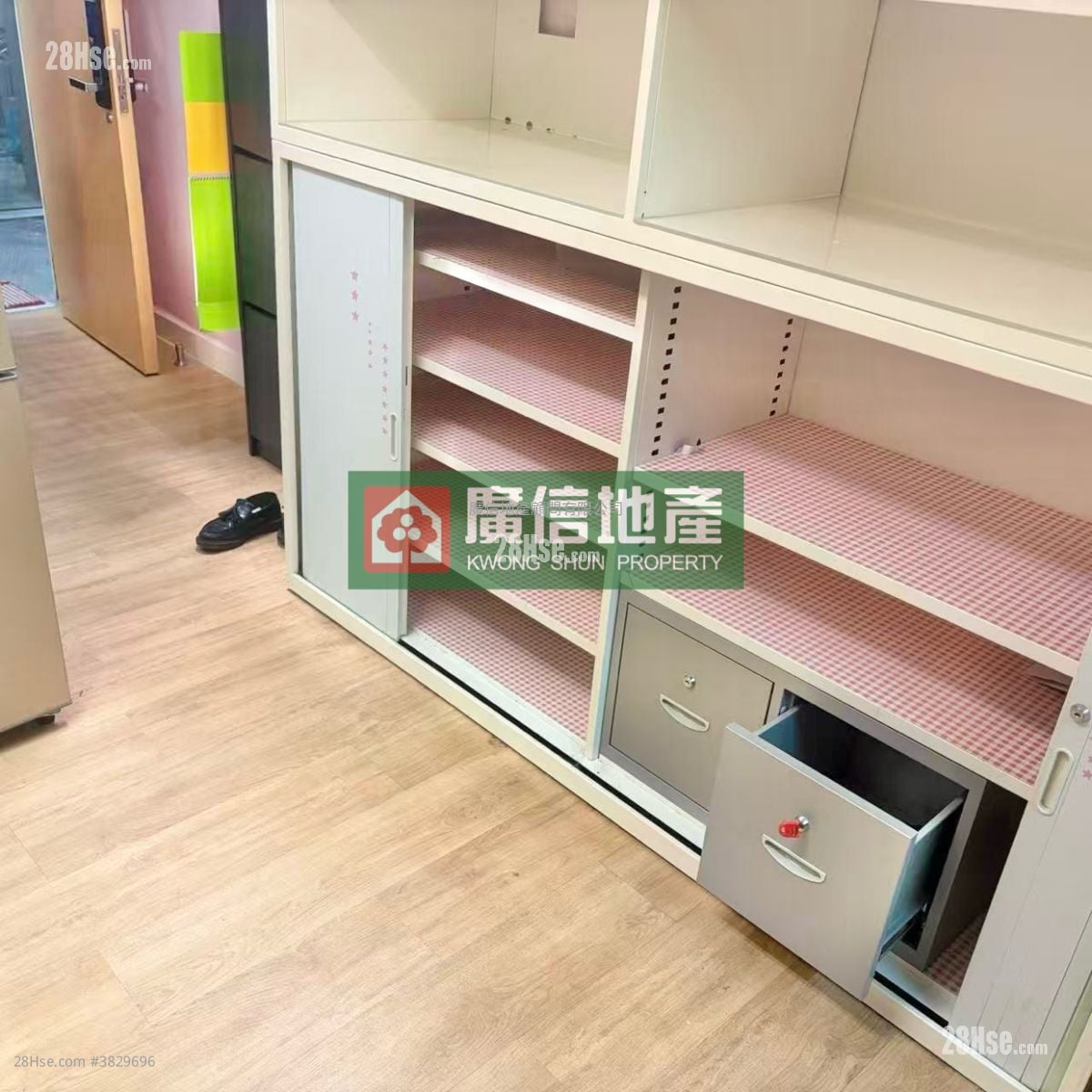 Kwok Kai Building Rental 2 Bedrooms , 1 Bathroom 440 ft²