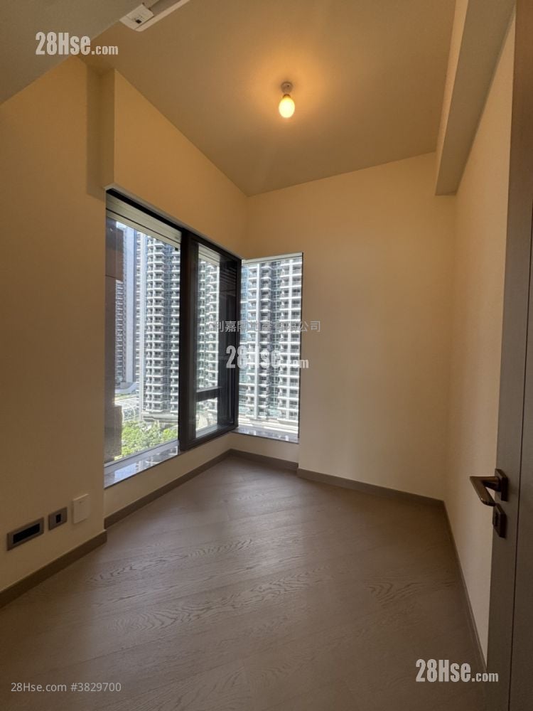 Pano Harbour Rental 3 Bedrooms , 3 Bathrooms 1,185 ft²
