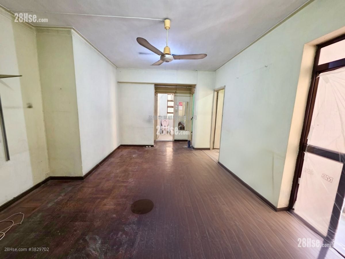 Causeway Bay Mansion Sell 3 Bedrooms , 2 Bathrooms 848 ft²