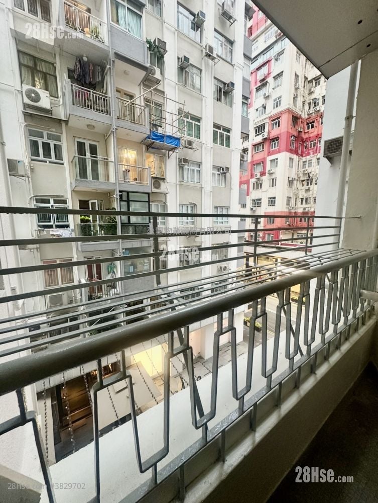 Causeway Bay Mansion Sell 3 Bedrooms , 2 Bathrooms 848 ft²