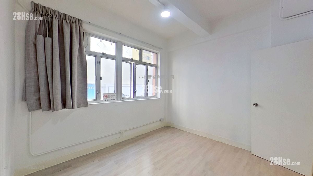 master room: 521-523 Lockhart Road Rental 2 Bedrooms , 1 Bathroom 545 ft²