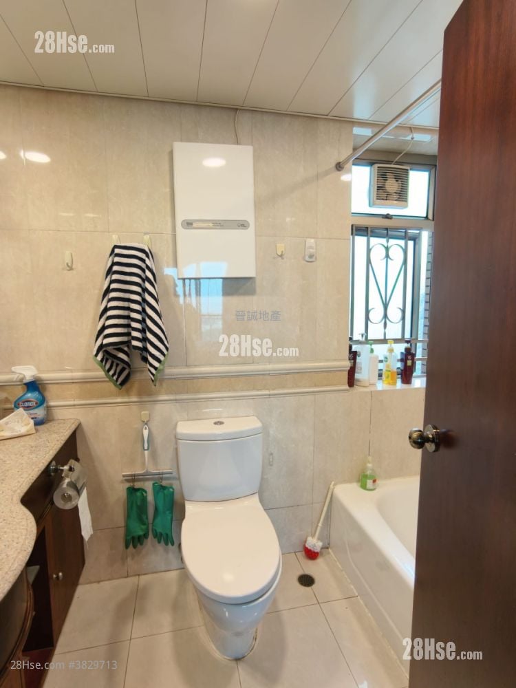 碧堤半岛 售盘 4 房 , 3 浴室 973 平方尺