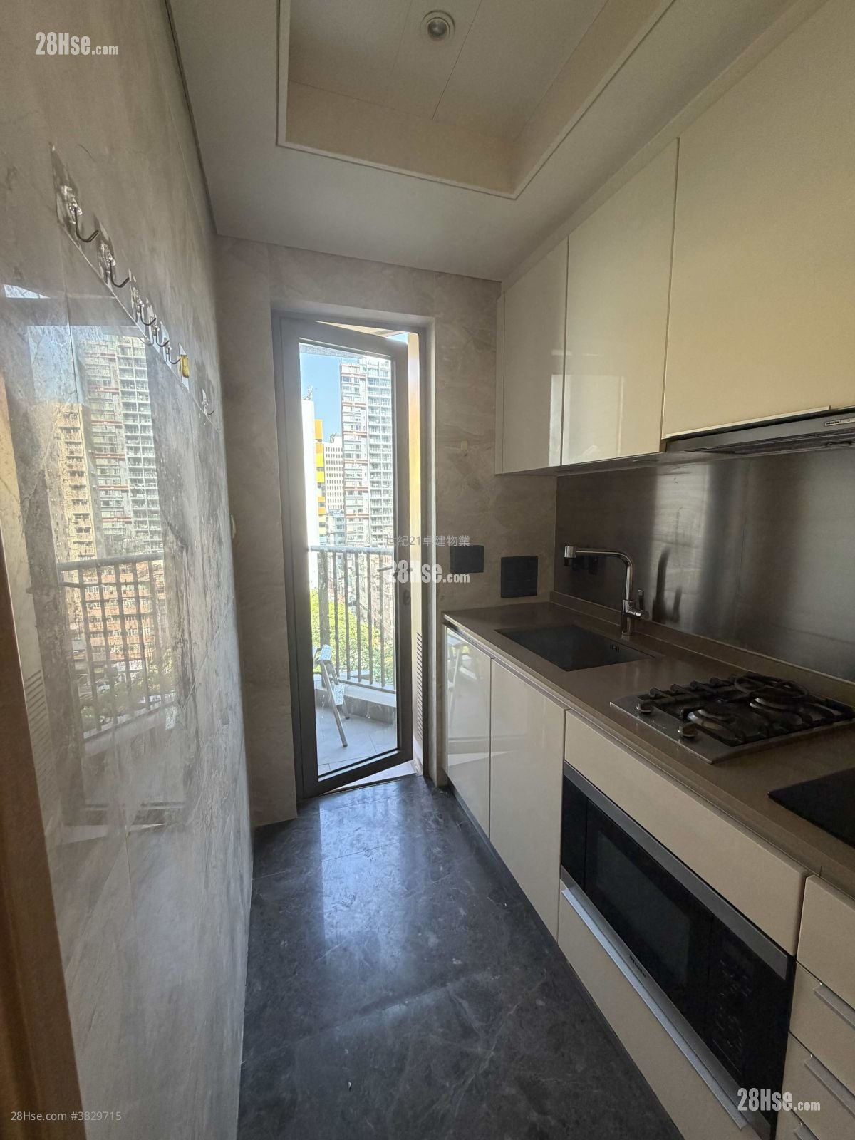 Grand Austin Sell 2 Bedrooms , 1 Bathroom 580 ft²