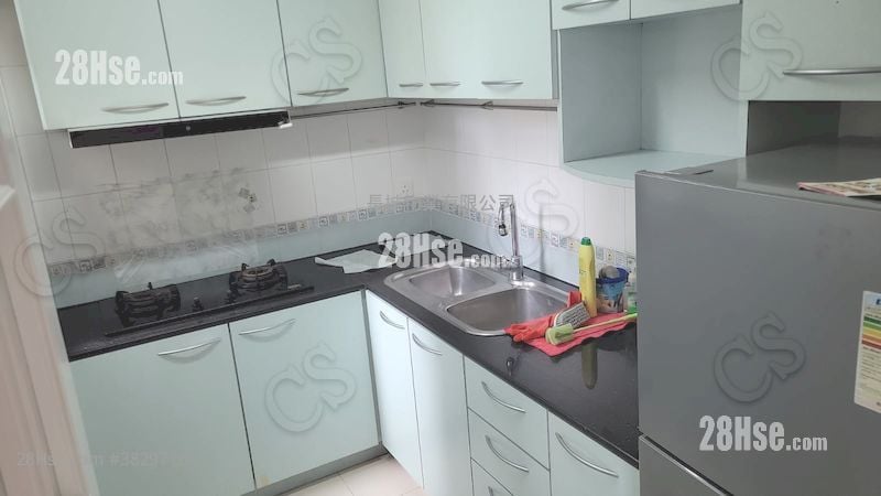Kornhill Rental 3 Bedrooms , 1 Bathroom 596 ft²