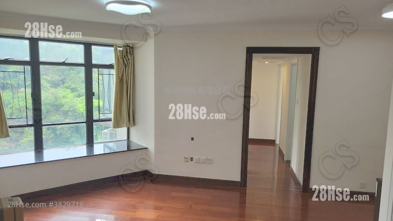 Kornhill Rental 3 Bedrooms , 1 Bathroom 596 ft²
