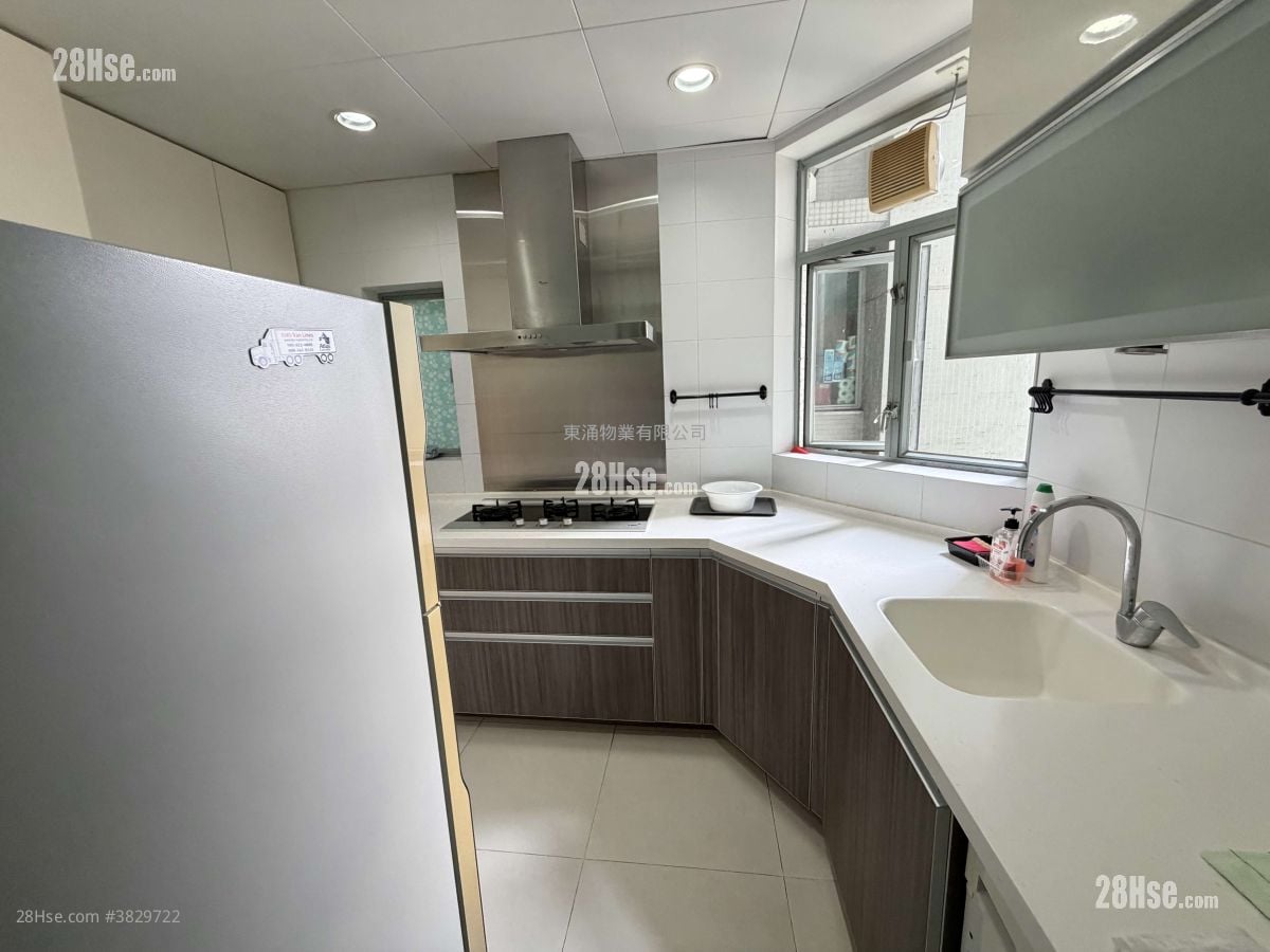 藍天海岸 售盤 3 房 , 2 浴室 804 平方呎