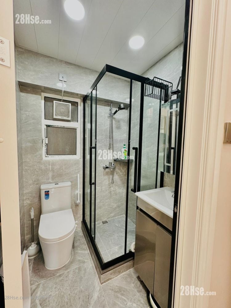 Sea Crest Villa Rental 2 Bedrooms , 2 Bathrooms 614 ft²