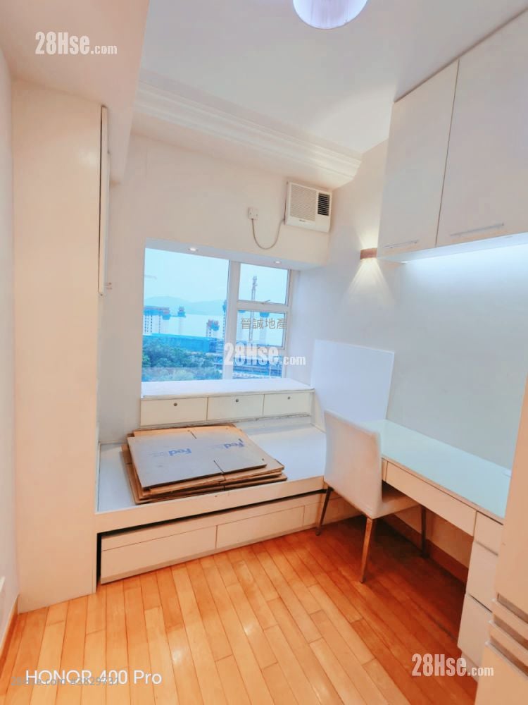 The Hillgrove Rental 4 Bedrooms , 3 Bathrooms 941 ft²