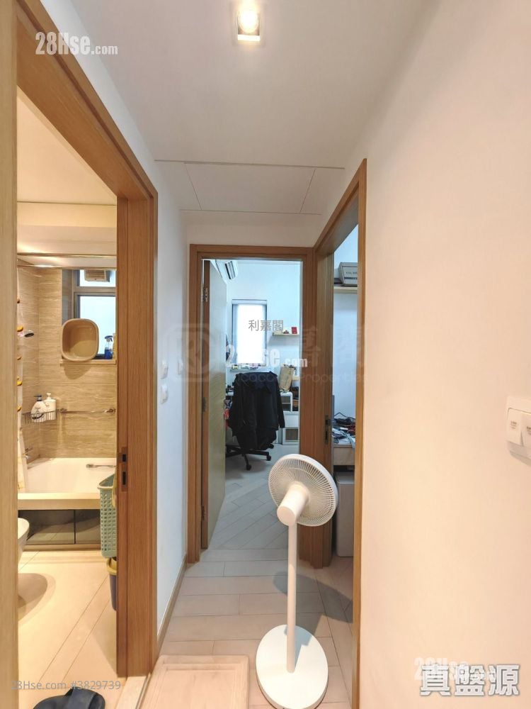 峻峦 售盘 2 房 , 1 浴室 520 平方尺