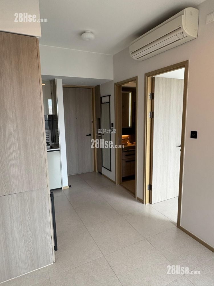 Atrium House Rental 1 Bedroom 290 ft²