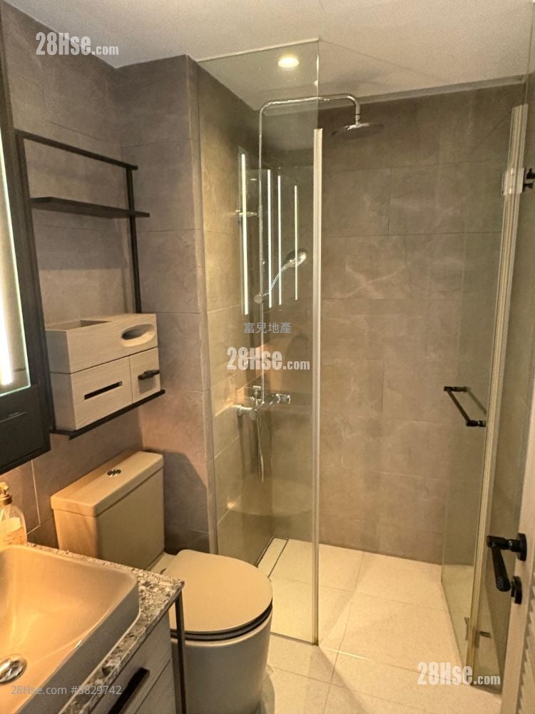 Atrium House Rental 1 Bedroom 290 ft²