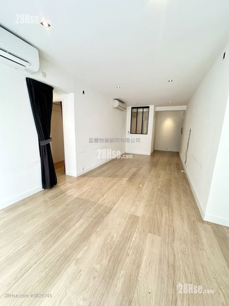 Victoria Park Mansion Rental 3 Bedrooms , 2 Bathrooms 901 ft²
