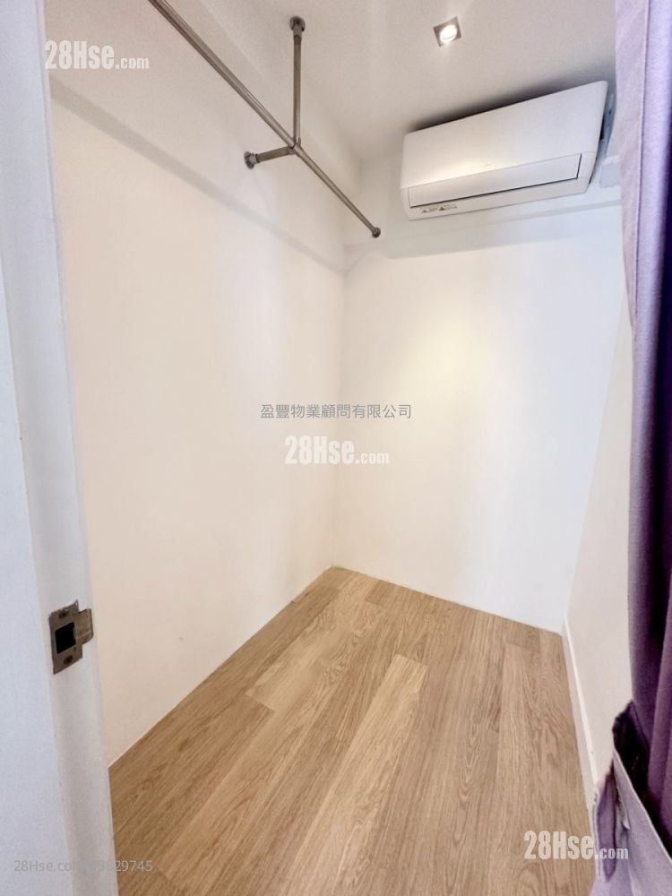 Victoria Park Mansion Rental 3 Bedrooms , 2 Bathrooms 901 ft²