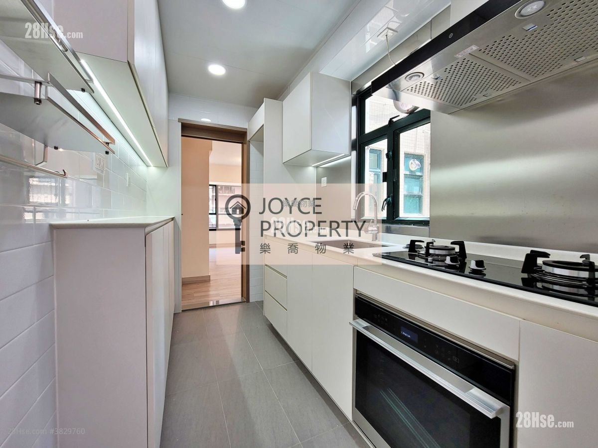 Dragon Court Rental 2 Bedrooms , 2 Bathrooms 570 ft²