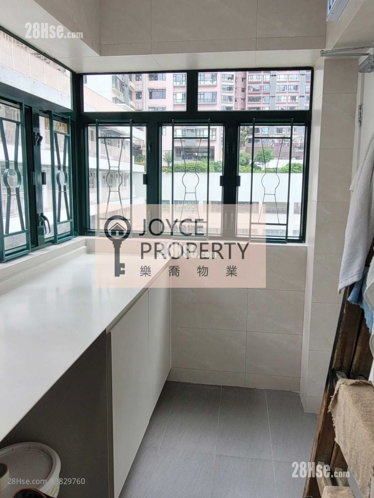 Dragon Court Rental 2 Bedrooms , 2 Bathrooms 570 ft²