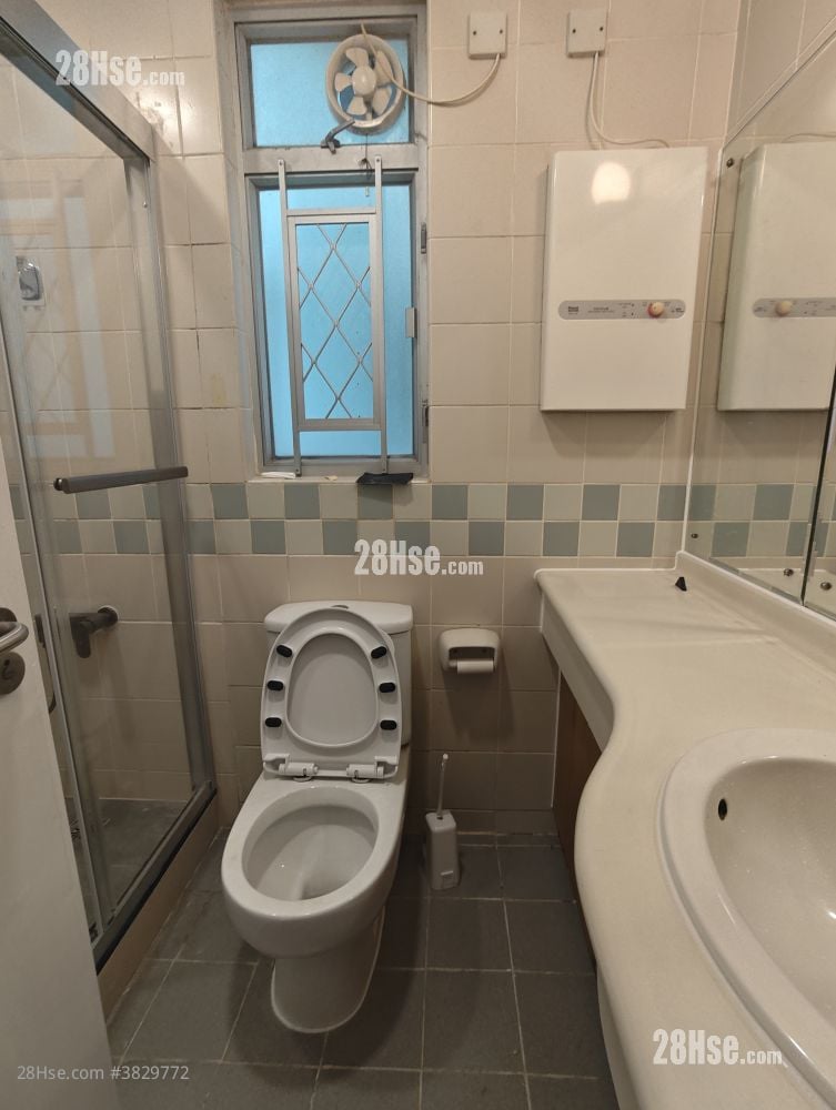 Tin Fu Court Rental 3 Bedrooms , 2 Bathrooms 650 ft²