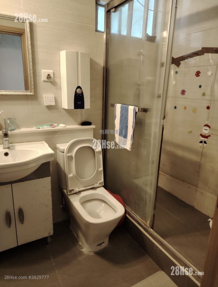 Taikoo Shing Sell 3 Bedrooms , 2 Bathrooms 723 ft²