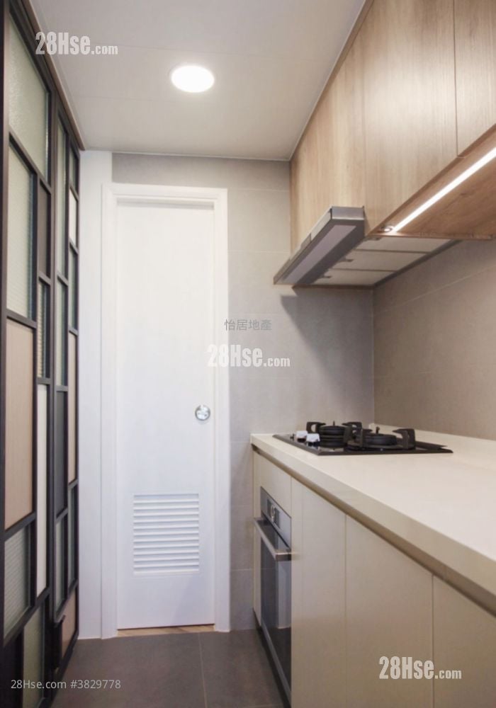 Taikoo Shing Sell 3 Bedrooms , 2 Bathrooms 785 ft²