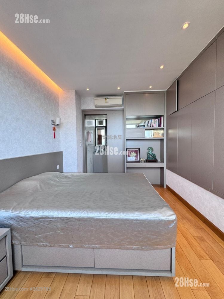 bedroom 1: Crown By The Sea Sell 4 Bedrooms , 4 Bathrooms 2,052 ft²