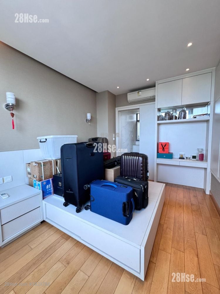 bedroom 3: Crown By The Sea Sell 4 Bedrooms , 4 Bathrooms 2,052 ft²