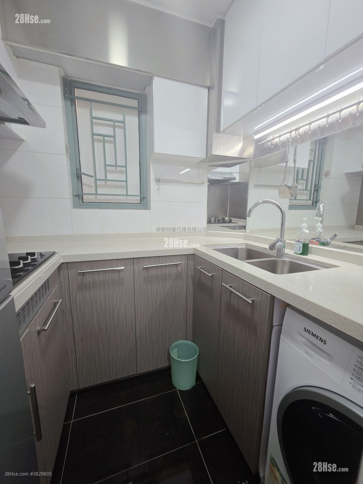 Rambler Crest Sell 2 Bedrooms , 1 Bathroom 451 ft²