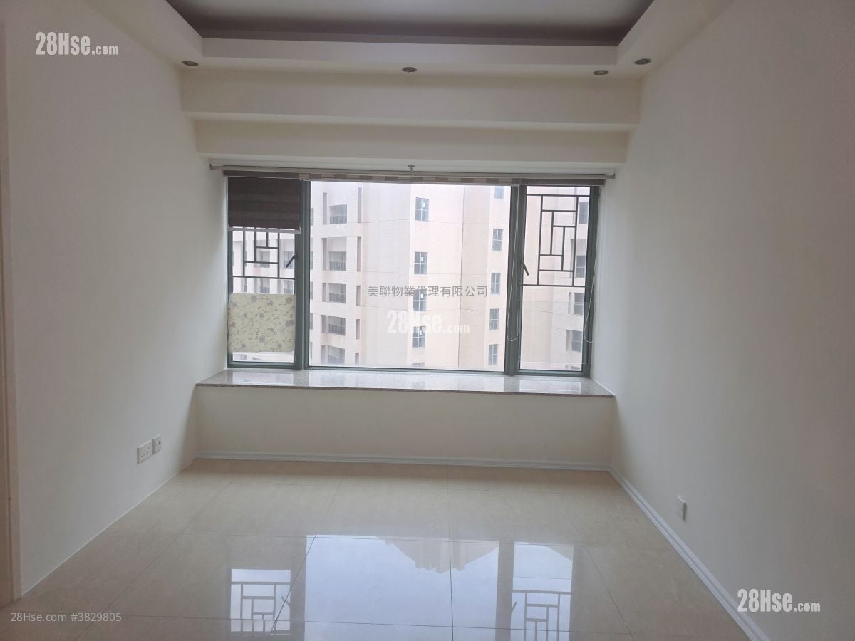 Rambler Crest Sell 2 Bedrooms , 1 Bathroom 451 ft²