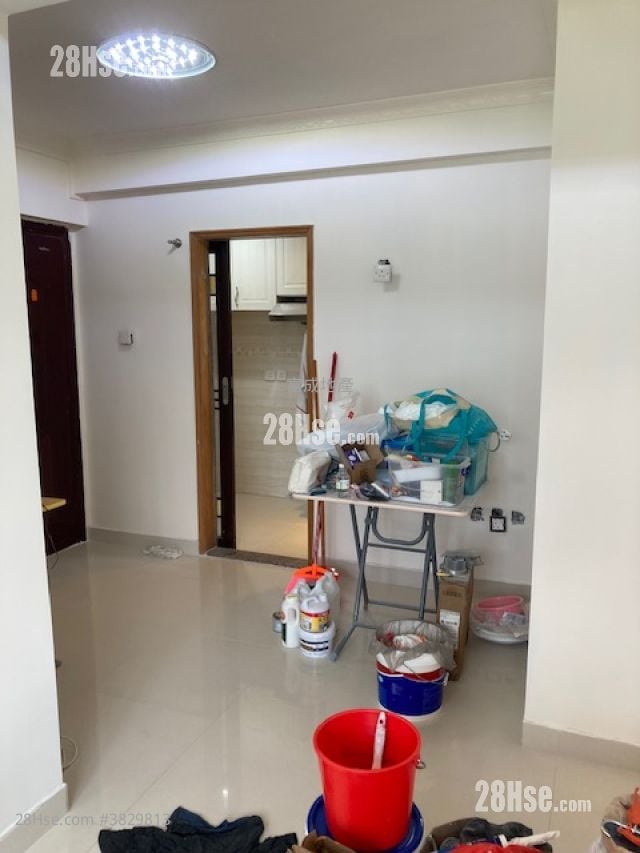 Ho Shun King Building Rental 2 Bedrooms , 1 Bathroom 358 ft²