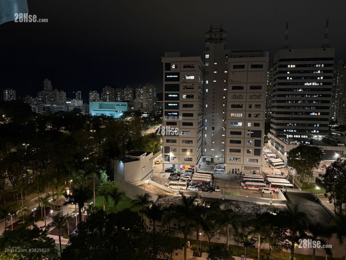 Ming Nga Court Sell 2 Bedrooms , 1 Bathroom 351 ft²