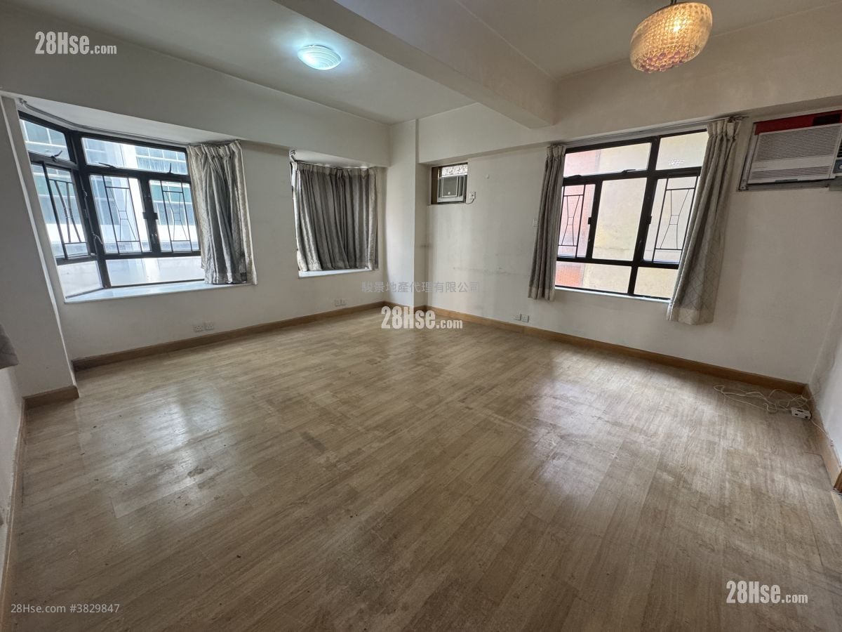 Sentact Building Sell 327 ft²