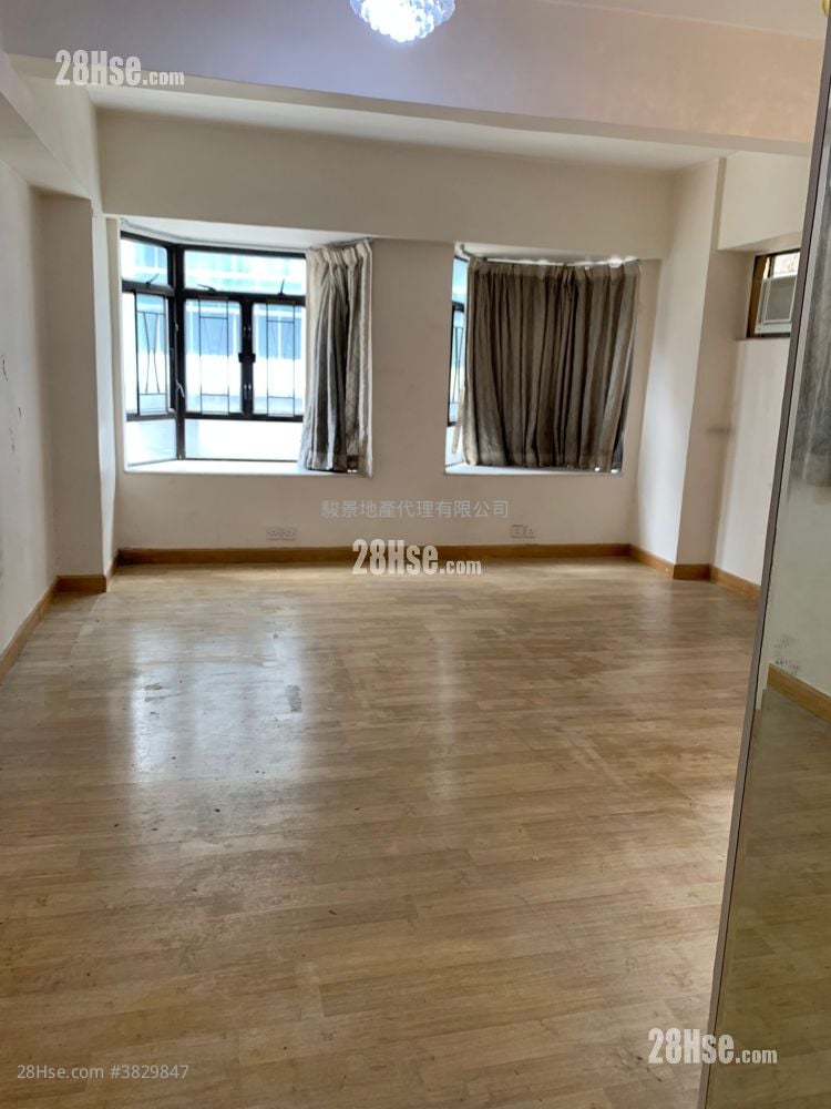 Sentact Building Sell 327 ft²