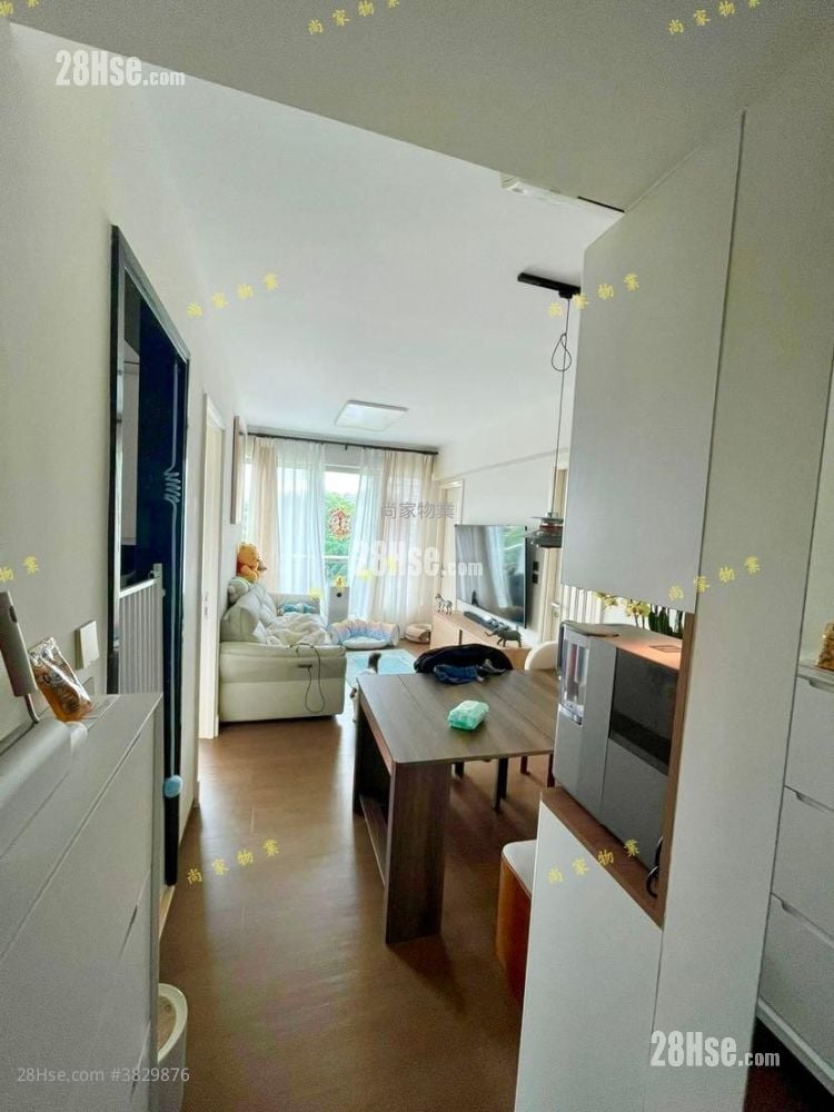 Uptown Sell 2 Bedrooms , 1 Bathroom 523 ft²