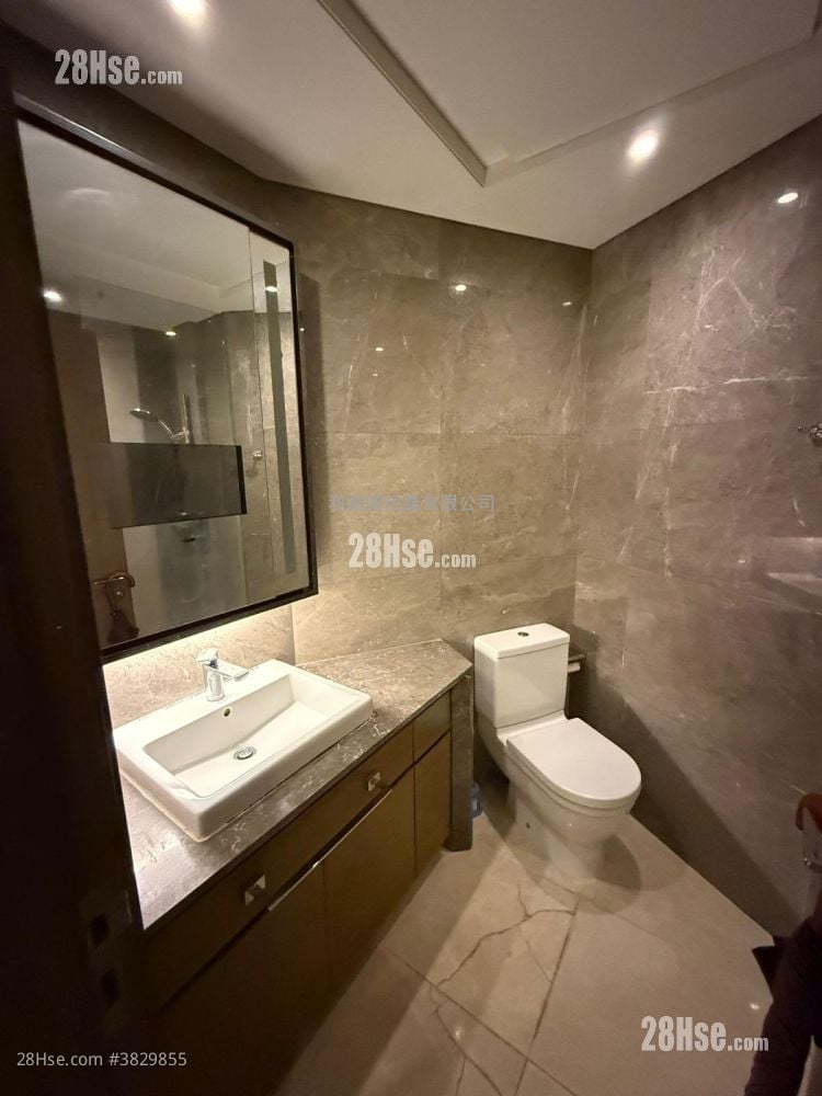 The Austin Sell 1 Bathroom 378 ft²