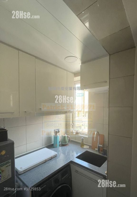 Kellet Court Rental 2 Bedrooms , 1 Bathroom 306 ft²