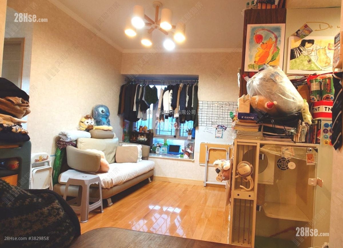 Scenery Court Sell 2 Bedrooms , 1 Bathroom 459 ft²