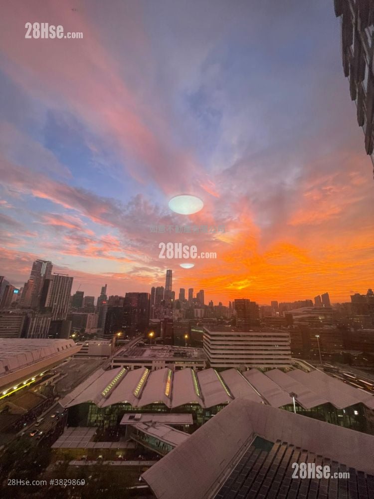 The Metropolis Residence Sell 2 Bedrooms , 1 Bathroom 464 ft²