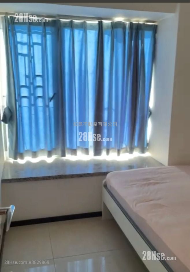 The Metropolis Residence Sell 2 Bedrooms , 1 Bathroom 464 ft²