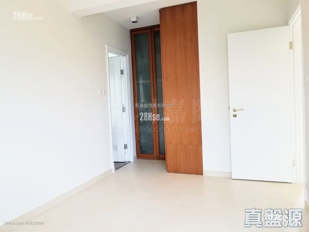 The Victoria Towers Sell 3 Bedrooms , 2 Bathrooms 882 ft²
