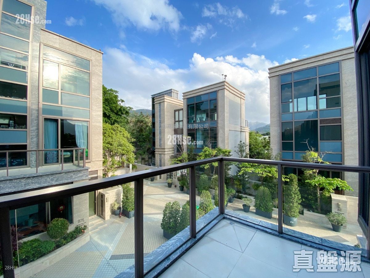 Domus Sell 3 Bedrooms 1,986 ft²