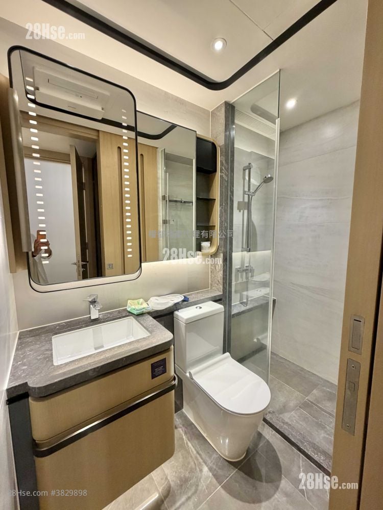 One Victoria Rental 1 Bedroom , 1 Bathroom 330 ft²