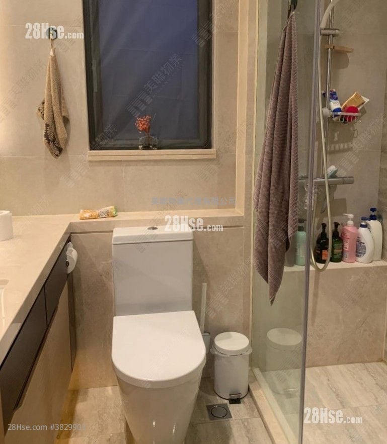 The Regent Sell 3 Bedrooms , 2 Bathrooms 870 ft²