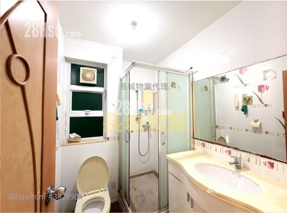 Tai Po Village House Sell 3 Bedrooms , 2 Bathrooms