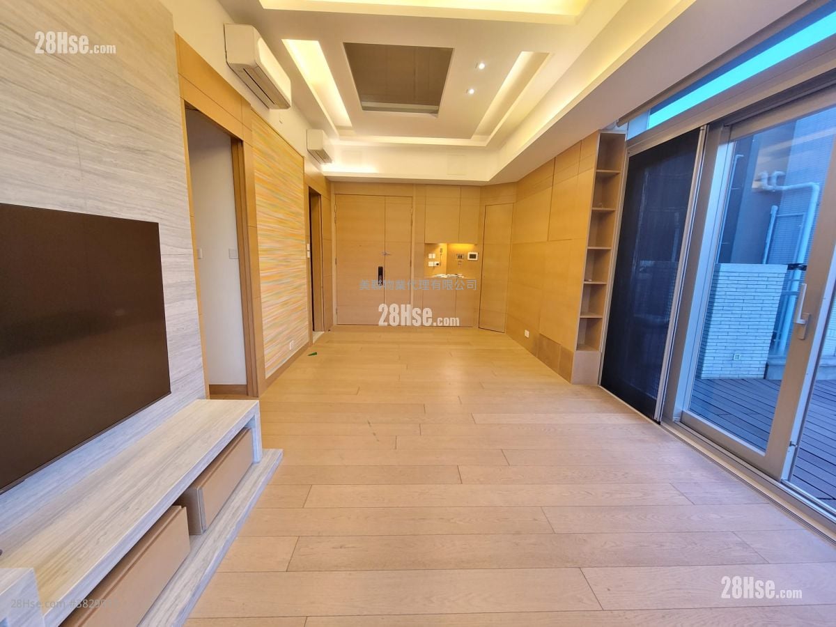 Lions Rise Rental 3 Bedrooms , 2 Bathrooms 932 ft²