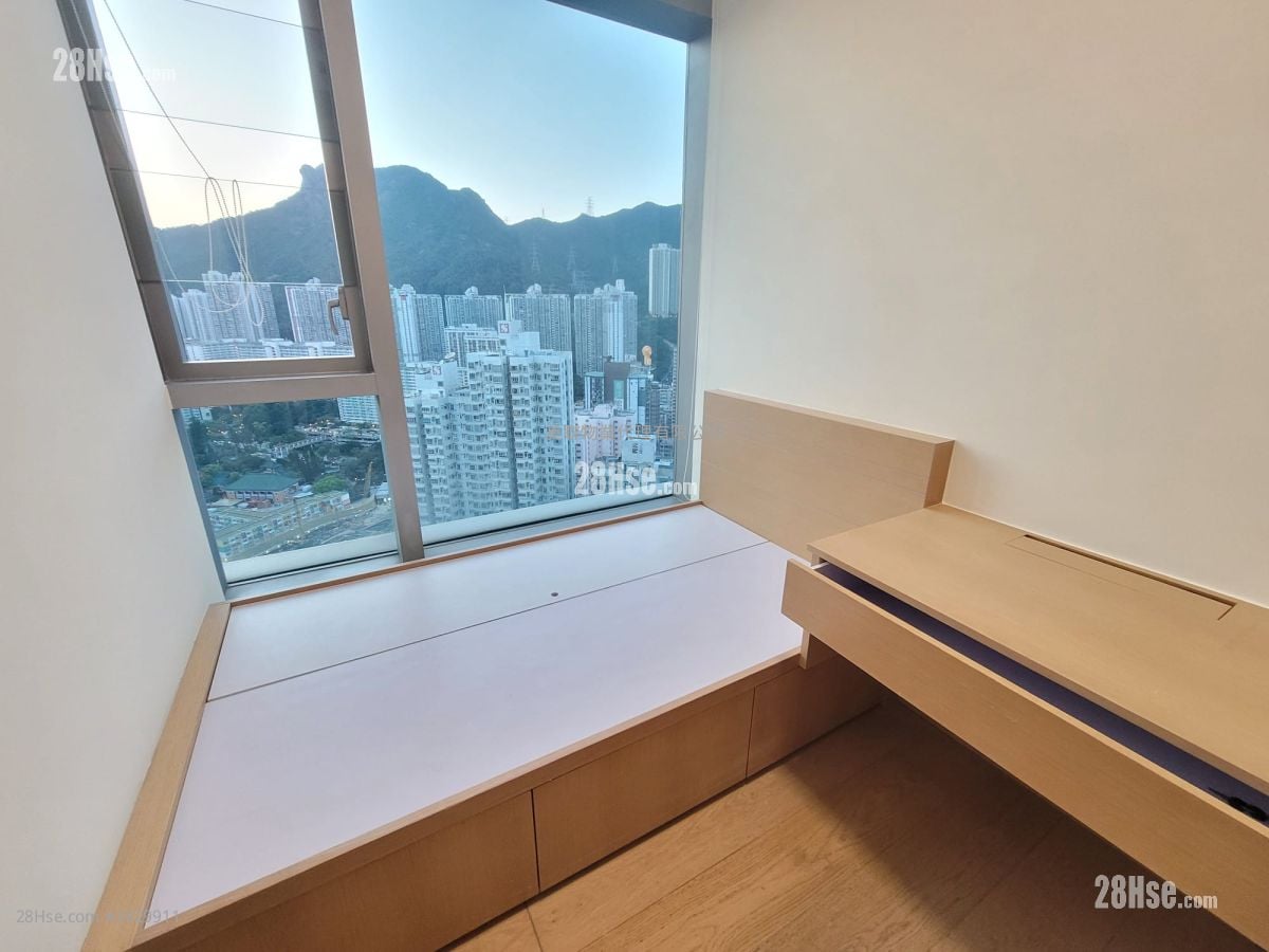 Lions Rise Rental 3 Bedrooms , 2 Bathrooms 932 ft²